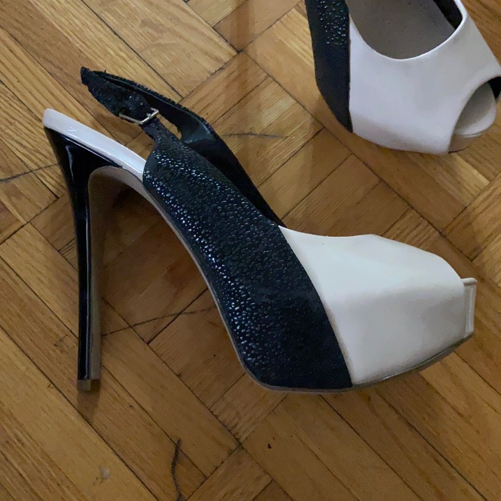 Bcbg heels